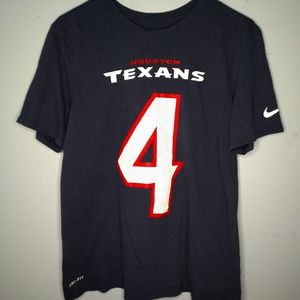 Selling used clothes.